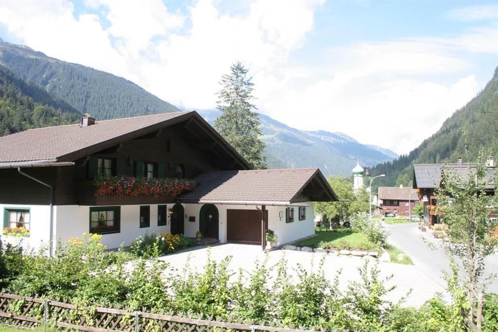 Landhaus Heidi Partenen Exteriör bild